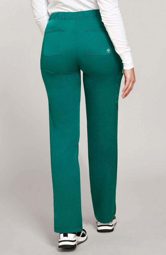 Best scrub pants for big thighs 2025