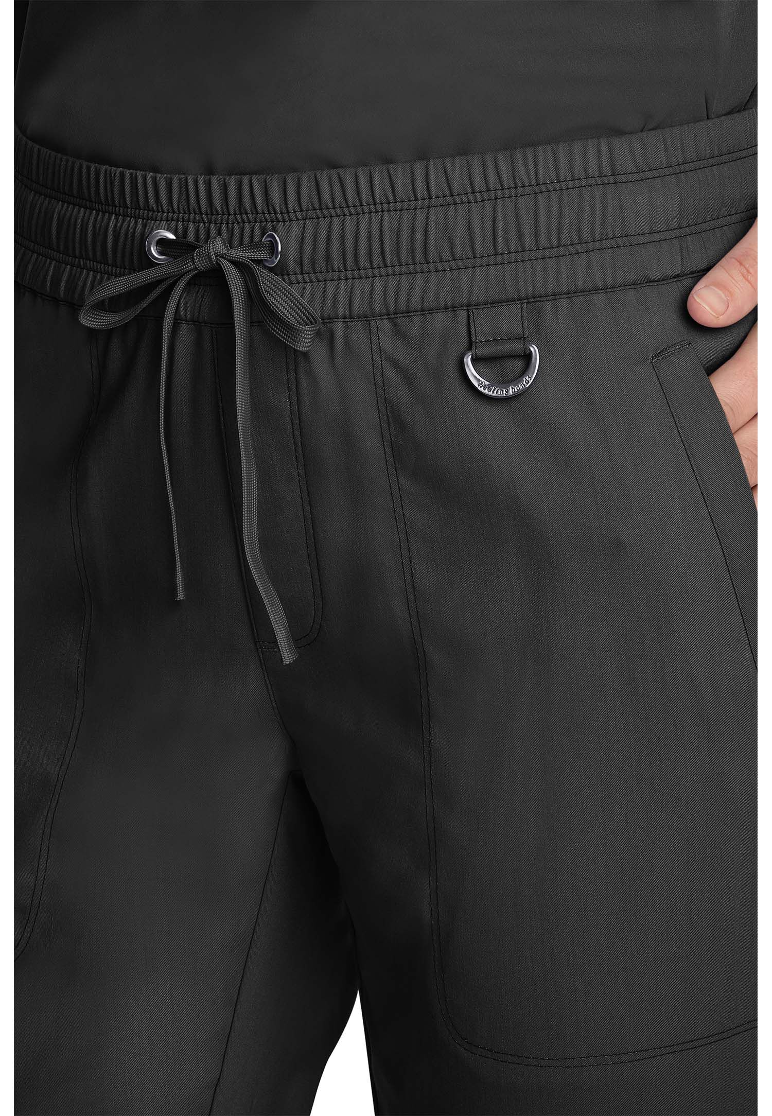 Tia Pant image number 4